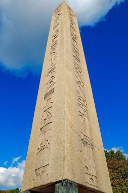 Hipodrom, Istanbul, Türkiye (Sultan Ahmet Meydanı) Konstantinopolis yılında Theodosius Dikilitaşı