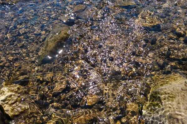 Каміння Воді Сонячні Відблиски Розмитий Фокус Боке — стокове фото