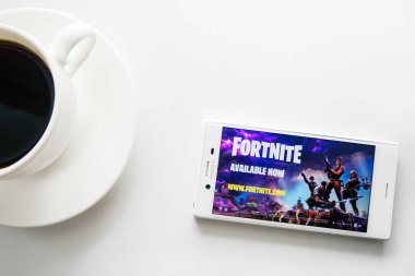 Ufa, Rusya - 15 Mart 2019: Fortnite oyun Android smartphon