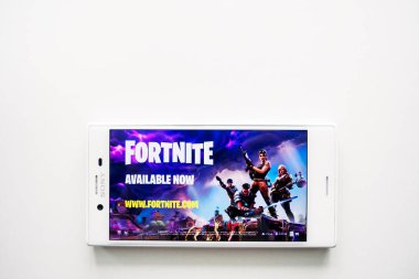 Ufa, Rusya - 15 Mart 2019: Fortnite oyun Android smartphon