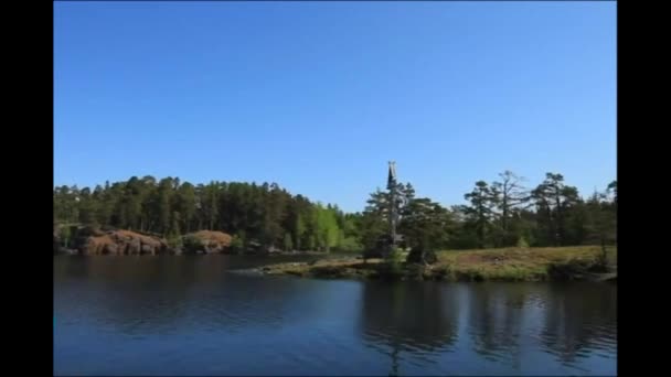 Río Volga Vista Desde Barco Hasta Orilla Bancos Cubiertos Bosque — Vídeos de Stock