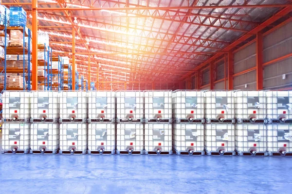 Stockage Liquide Pile Réservoir Intérieur Entrepôt Distribution Entreposage Industriel Logistique — Photo