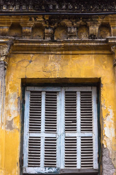 Hanoi Vietnam Eski Sömürge Pencere Ahşap Mimarisi Güney Doğu Asya — Stok fotoğraf