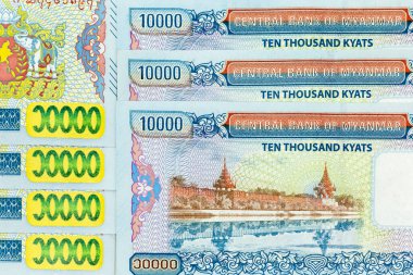 Para birimi banknotları çeşitli değerlerde myanmar kyat çerçevesine yayıldı