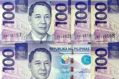 Para birimi banknotları çeşitli değerlerde Filipinler pesosuna yayıldı