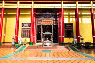 Wat Thawon Wararam 'a tercüme edilen Çince kelime Hat Yai Songkhla Tayland' da güzel ve huzurlu bir manastır..  