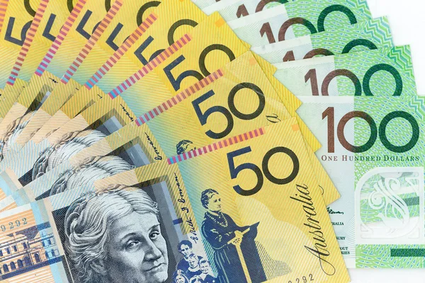 Měnové Bankovky Rozložené Napříč Rámcovým Australským Dolarem Různých Nominálních Hodnotách — Stock fotografie