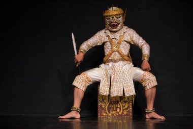 Geleneksel Kamboçya Sanatları Kültür Dansı Apsara ve diğerlerinin tarihini anlatıyor