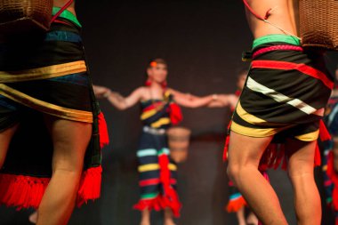 Geleneksel Kamboçya Sanatları Kültür Dansı Apsara ve diğerlerinin tarihini anlatıyor