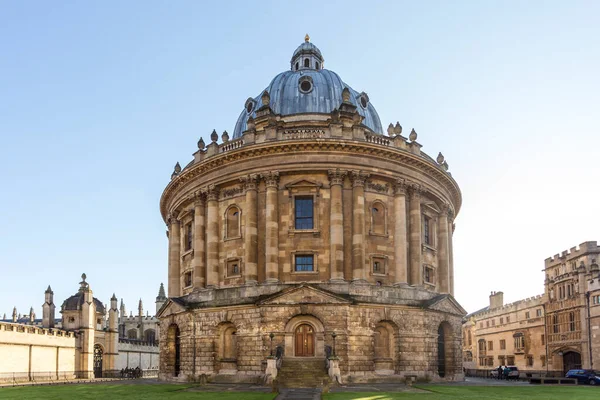 Radcliffe camera is a building of Oxford University, England, designed by James Gibbs in neo-classical style and built in 173749 to house the Radcliffe Science Library
