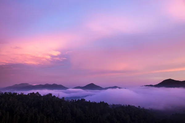 Clouds Misty Mountain Ranges Viewed Genting Highlands — Stock Photo, Image