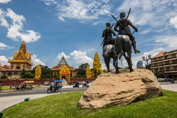 Ounalom pagoda, Kamboçya 'nın Phnom Penh şehrindeki Sisowath Quay' da bulunan bir su kaynağıdır.