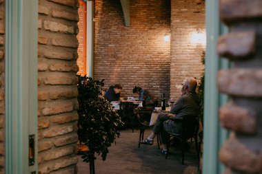  Tiflis 'teki eski güzel iç mekan.