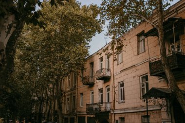 Eski Tiflis şehrinin sokakları