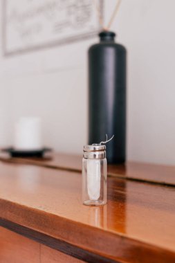 Bambu diş fırçası ve kutulu sıfır atık diş ipi