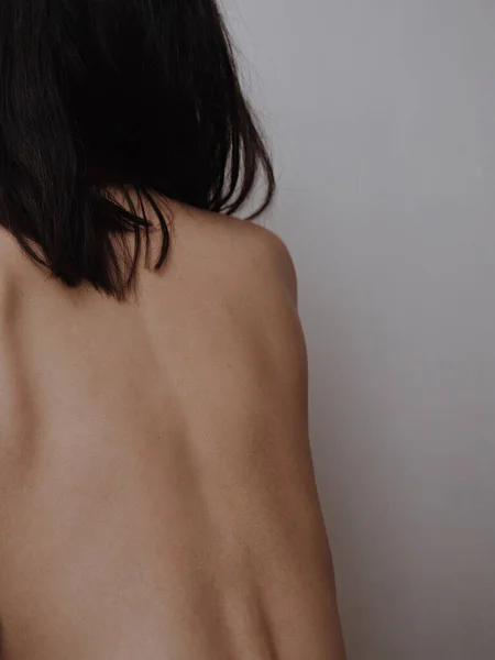 Mulher Com Medo Seu Corpo — Fotografia de Stock