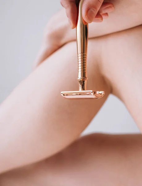 woman safety shaving razor rose-gold