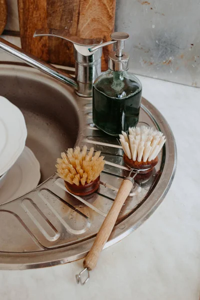 Нулевые Отходы Кухня Чистый Набор Мытья Посуды — стоковое фото