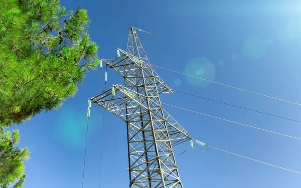 Högspänningstransmissionspylon Mot Blå Himmel Sol Och Gröna Grenar Närbild — Stockfoto