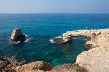 Köprü aşk ya da sevgi köprüsü en güzel turistik Ayia Napa, Kıbrıs'ta yer almaktadır.