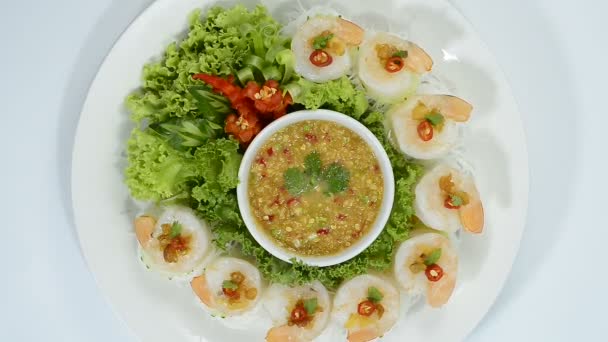 Crevettes Aux Nouilles Fines Servi Arachides Sauce Chili Légumes Vietnamien — Video