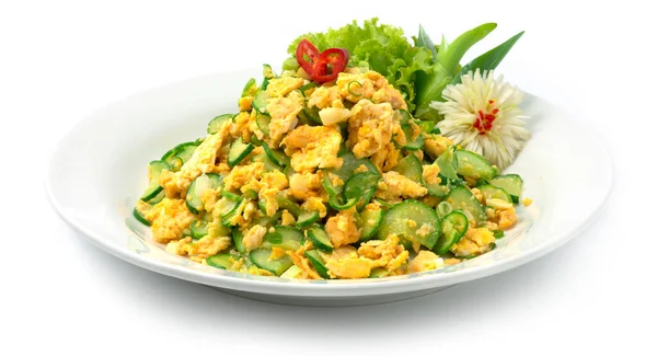 Mieszać Smażone Jajko Ogórkiem Chiness Tajski Styl Żywności Zdrowa Dieta — Zdjęcie stockowe