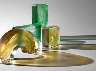 Işıklar ve gölgeler renkli gözlük