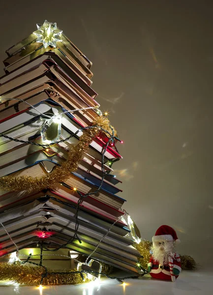 Christmas Tree Made Books — Stock Photo, Image