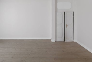 Vermek için boş oturma odasına