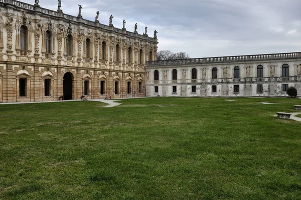 Parque Una Antigua Villa —  Fotos de Stock