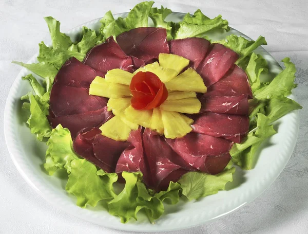 Gemengde Antipasto Met Vlees Salade Fruit — Stockfoto