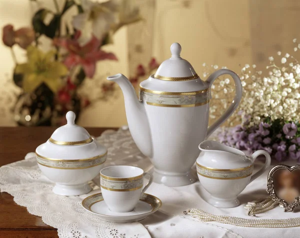 Serviço Chá Com Decorações Florais — Fotografia de Stock