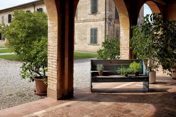 Porch Environment Arches Wooden Bench — Stock Photo, Image