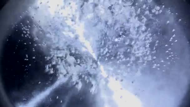 鍋の底で沸騰する水 — ストック動画