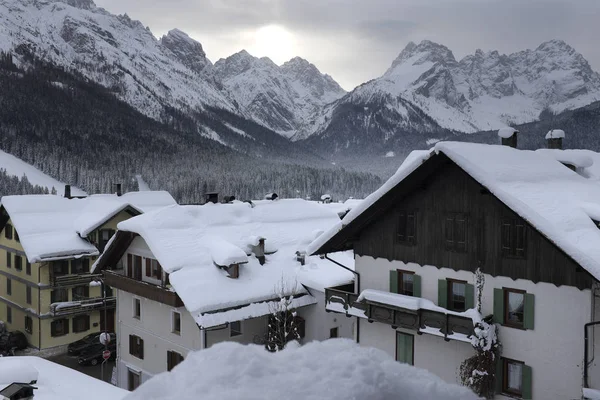 Invierno Paisaje Montaña Con Nieve —  Fotos de Stock