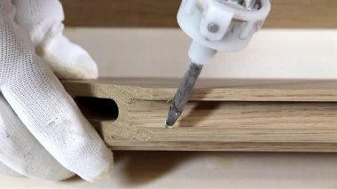 Joinery işi, yapıştırıcıyı koy.