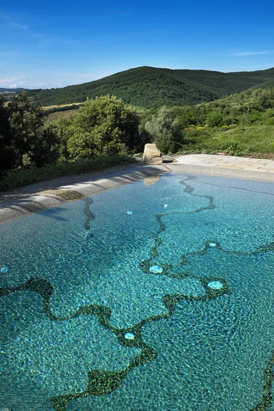 Paisagem Montanha Com Piscina Azul — Fotografia de Stock