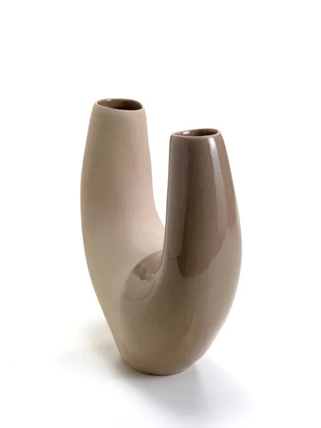 中性背景的陶瓷花瓶 — 图库照片