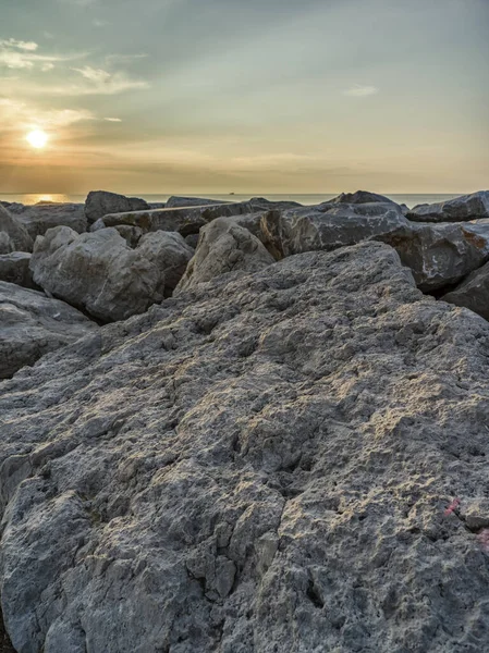 Rocce Sul Mare Con Colori Dell Alba — Foto Stock