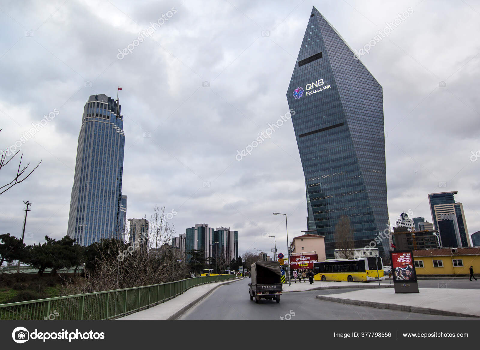 イスタンブール : トルコ トルコのイスタンブール 2月11 2017 未来的な超高層ビル