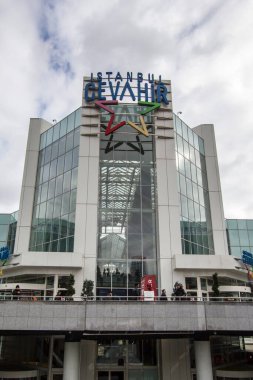 ISTANBUL, TURKEY - 11 Şubat 2017: İstanbul 'un Sisli ilçesinde Buyukdere Bulvarı' nda bulunan Cevahir Alışveriş ve Eğlence Merkezi 'nin dış görünümü.
