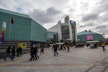 ISTANBUL, TURKEY - 11 Şubat 2017: İstanbul 'un Sisli ilçesinde Buyukdere Bulvarı' nda bulunan Cevahir Alışveriş ve Eğlence Merkezi 'nin dış görünümü.
