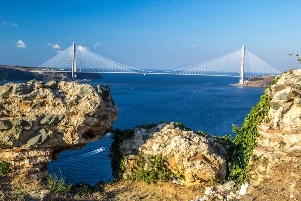 伊斯坦布尔 土耳其伊斯坦布尔 2016年2月7日 Yavuz Sultan Selim Bridge Third Bridge是伊斯坦布尔的新老板 — 图库照片