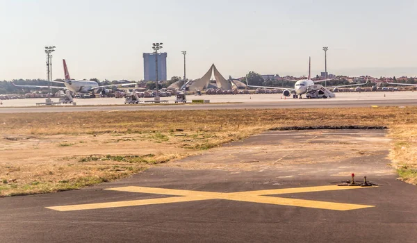 Istanbul Turquía Julio 2016 Aeropuerto Internacional Estambul Ataturk Hay Mucho — Foto de Stock