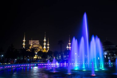 Ayasofya (Ayasofya) ve Sultan Ahmet Parkı 'ndan çeşme manzarası, İstanbul, Türkiye