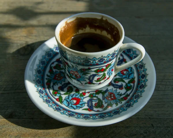 Türkischer Kaffee Auf Dem Tisch — Stockfoto