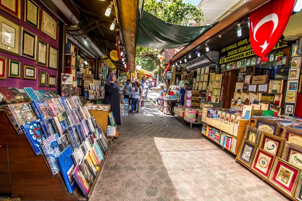Istanbul Turkey August 2016 View Old Book Stores Beyazit Istanbul — Stock Photo, Image