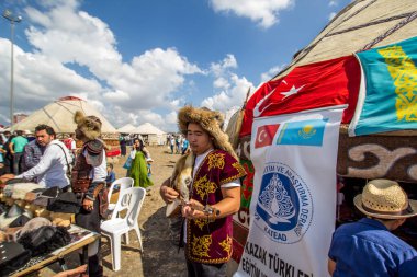 ISTANBUL, TURKEY - 27 Ağustos: Etnospor Kültür Festivali eski Osmanlı Türkçe kültürel etkinlikleri hakkındadır. Bezirganbahce Bölgesi Kucukcekmece, İstanbul, Türkiye 'den eski bir sedirhane var..