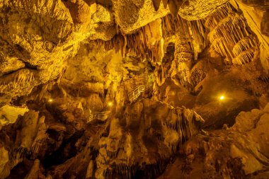 Mağaranın güzel manzarası
