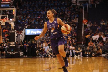 Phoenix Talking Stick Resort Arena'da Phoenix Mercury için Leilani Mitchell bekçi,Az /Abd Temmuz 17,2019.